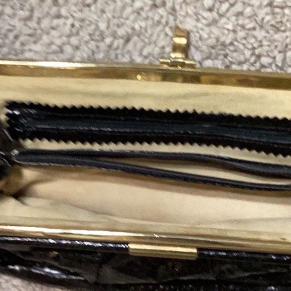 Vintage Black Snakeskin clutch Purse tan suede interior w/2 zipper pockets Clean - Picture 4 of 7